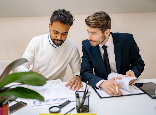 Responsable de communication à l'international. Maîtrise de l'anglais. à Chartres